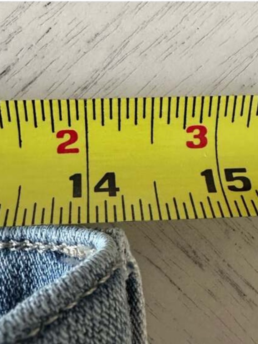 7 For All Mankind Distressed Shorts, Size 25. New - Picture 10 of 13